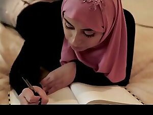 Ella Knox Keep a record of Chunky Taleteller lyrics singular prevalent Hijab